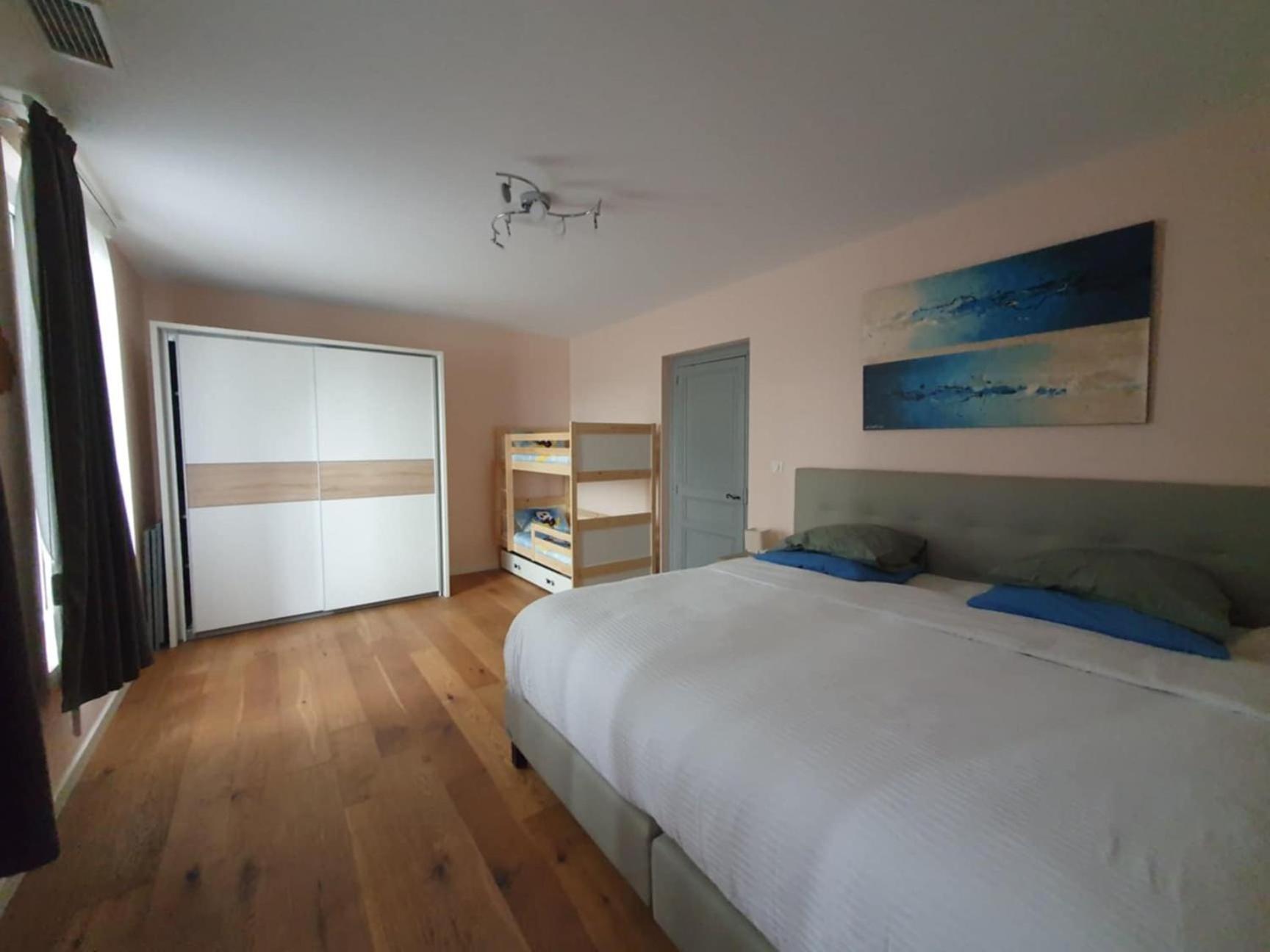Maison Avec Piscine Location De Vacances Ferme Pedagogique Du Dolmen Le Pouget Екстериор снимка