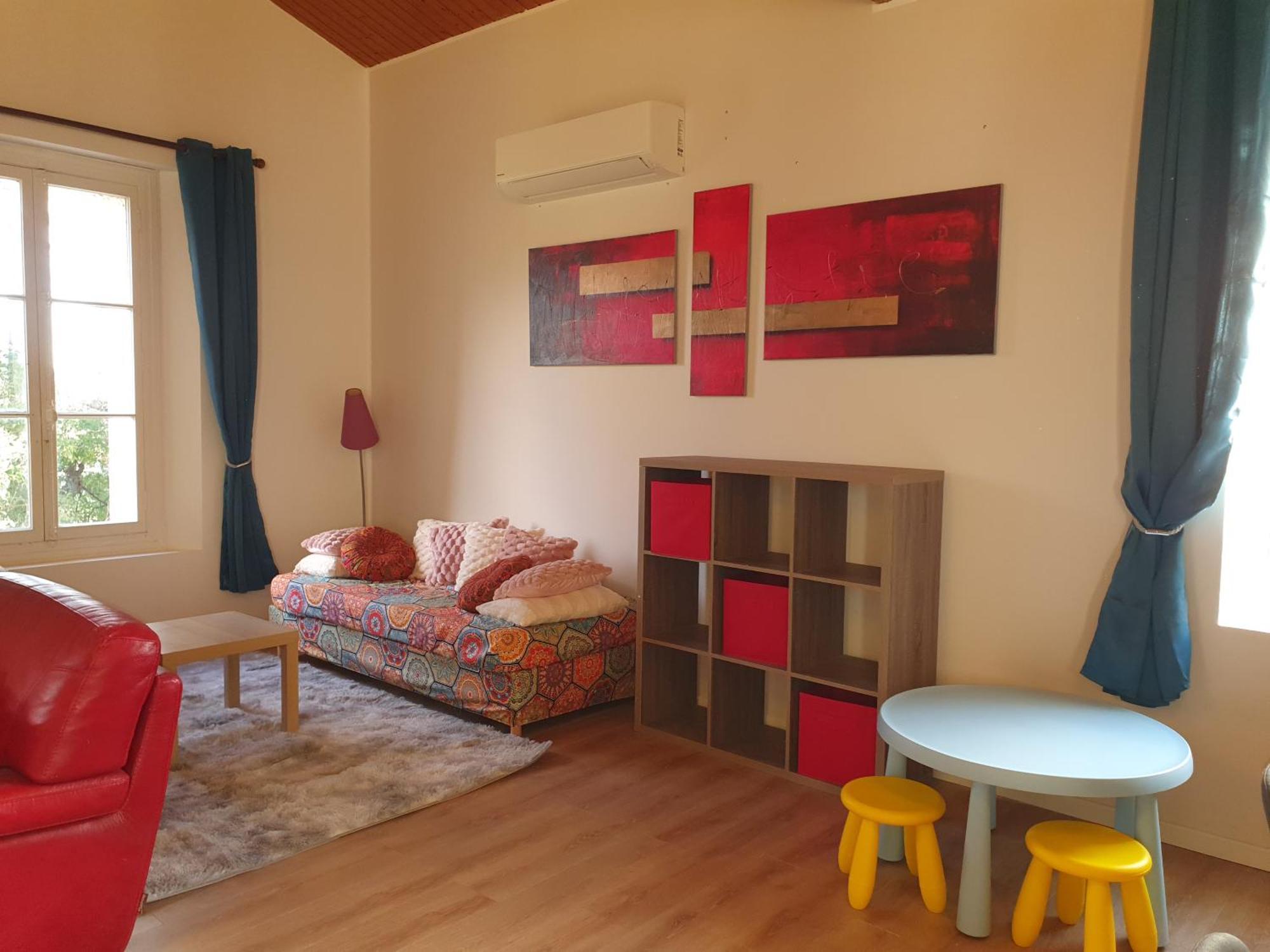 Maison Avec Piscine Location De Vacances Ferme Pedagogique Du Dolmen Le Pouget Екстериор снимка