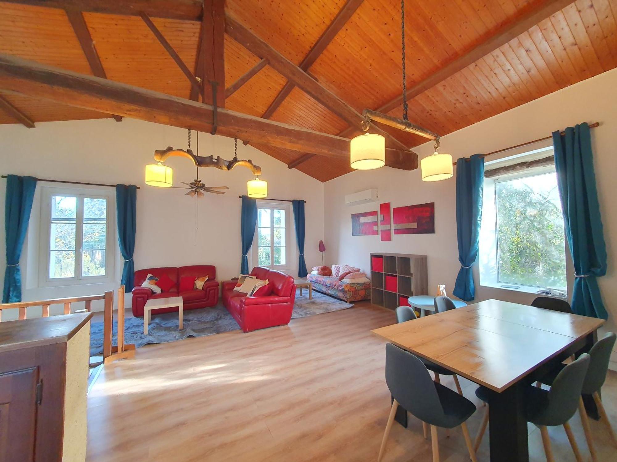 Maison Avec Piscine Location De Vacances Ferme Pedagogique Du Dolmen Le Pouget Екстериор снимка